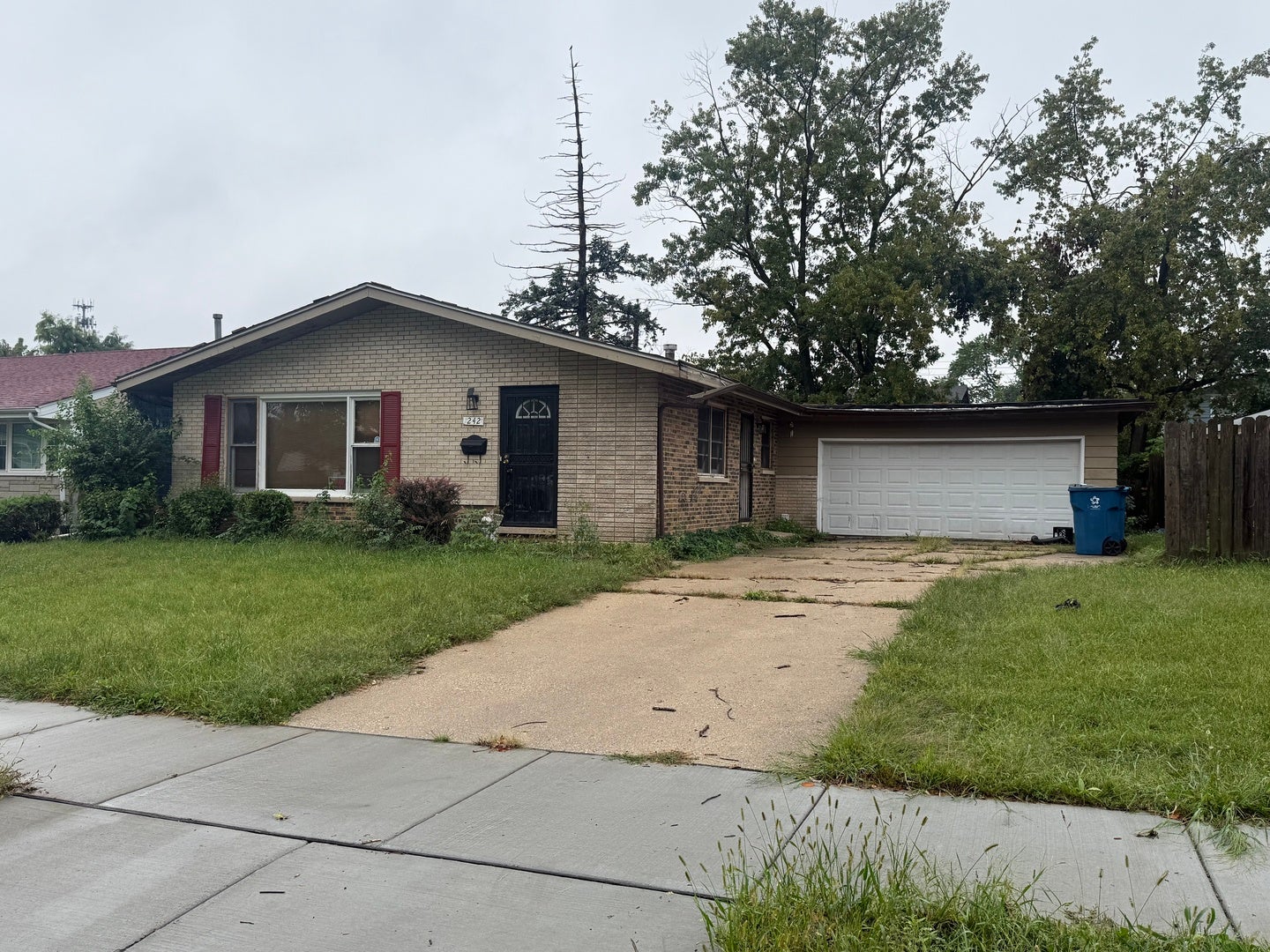1242 Piacenti Lane
