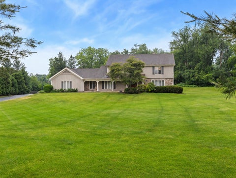 Photo of 7241 Foxfire Drive, Crystal Lake, IL 60012 (MLS # 12670082)