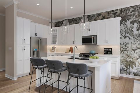 Tiny photo for 102 Sterling Drive, Lincolnshire, IL 60069 (MLS # 12519950)