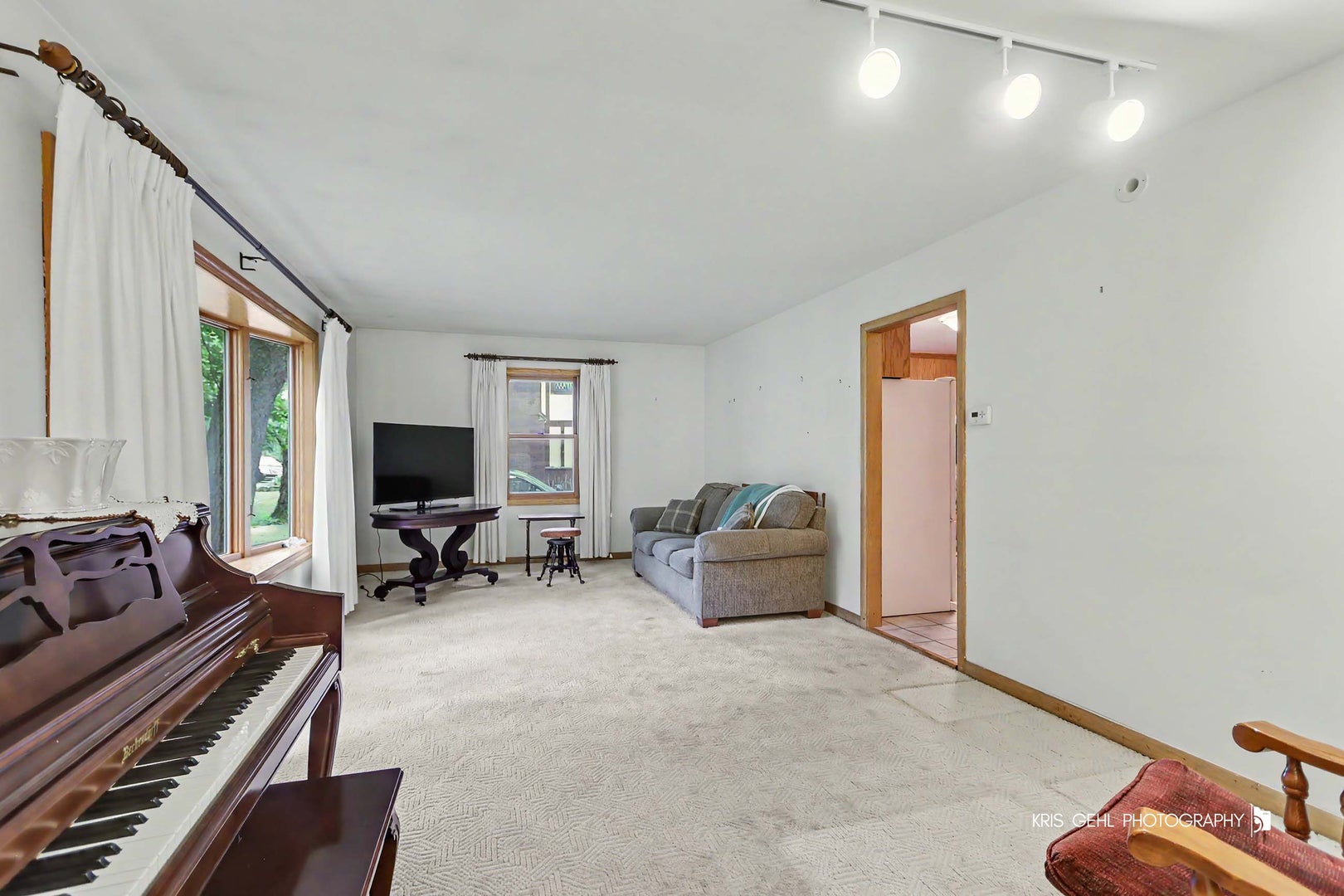 10583 W Woodland Avenue