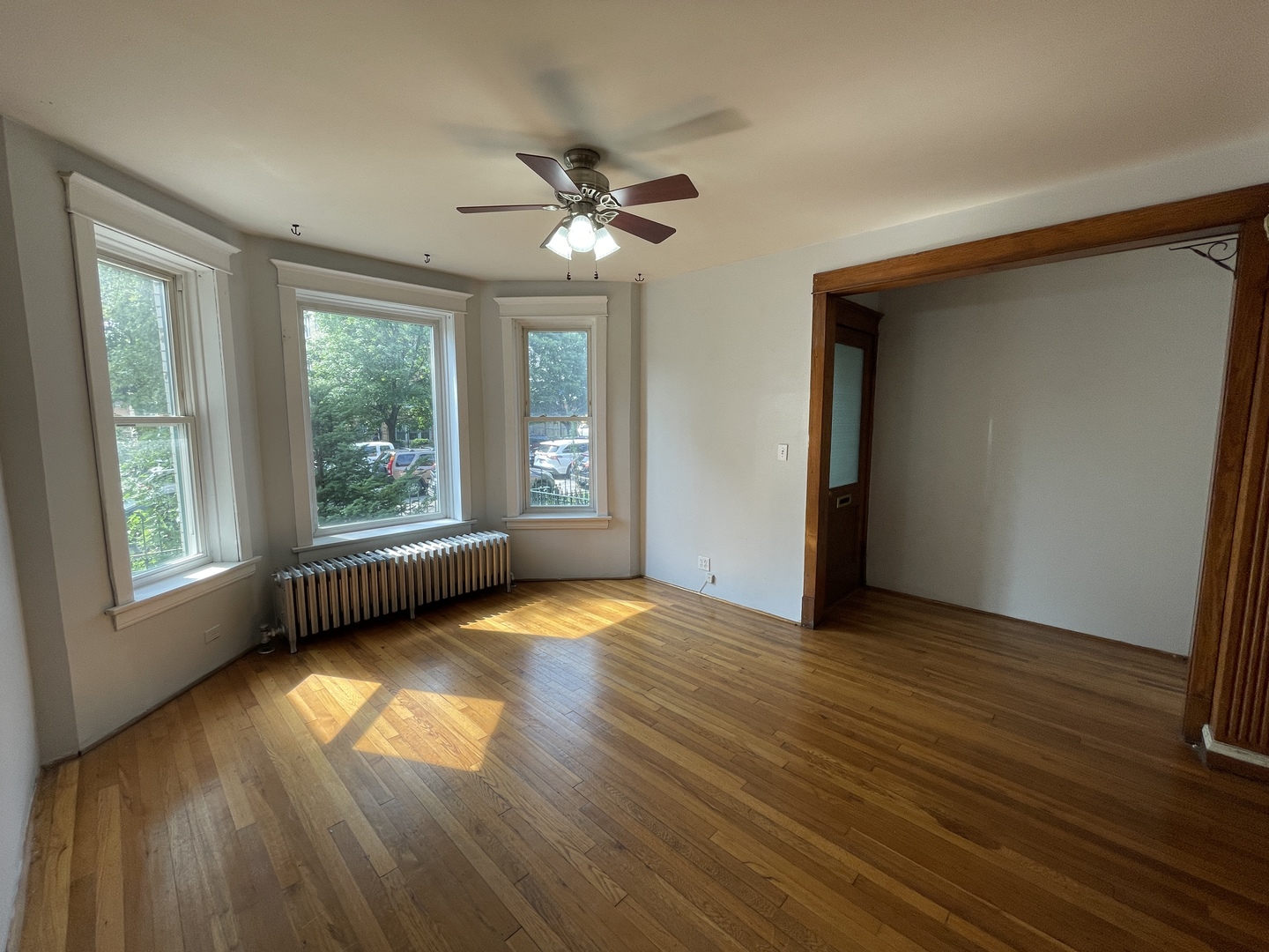 2329 N Sacramento Avenue