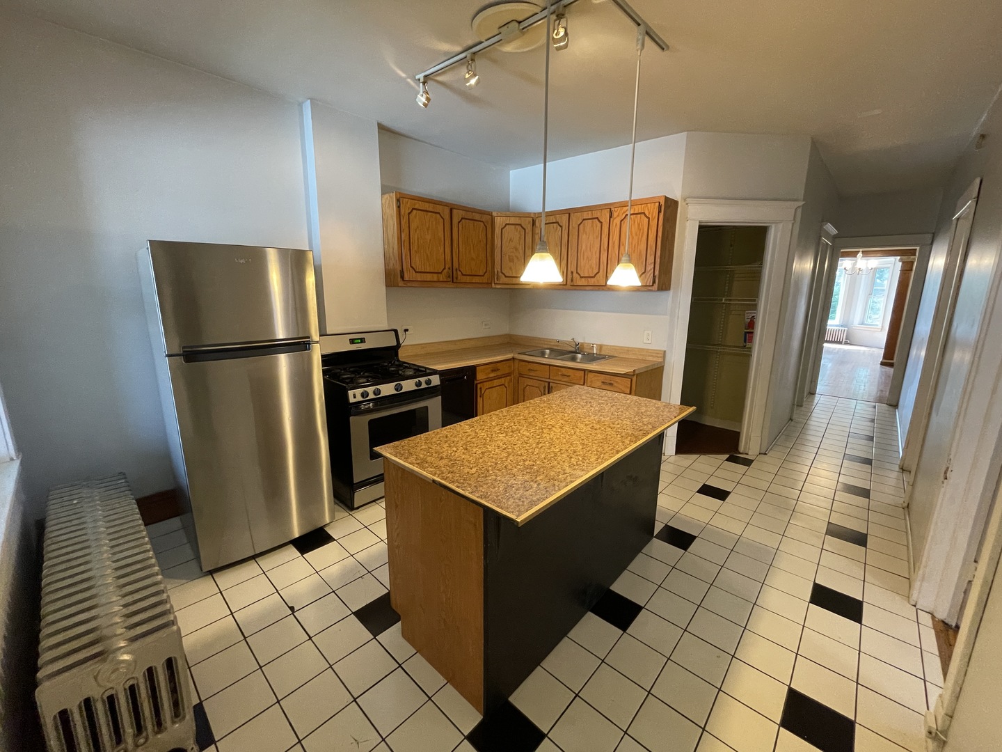 2329 N Sacramento Avenue