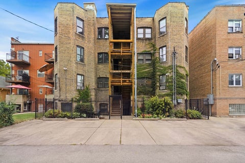 Tiny photo for 2443 W Lunt Avenue #GE, Chicago, IL 60645 (MLS # 12755085)