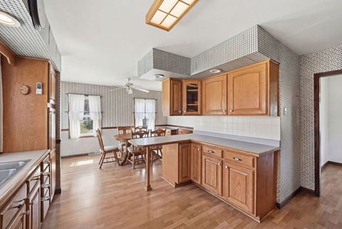 Tiny photo for 2594 E 1069th Road, Ottawa, IL 61350 (MLS # 12598165)