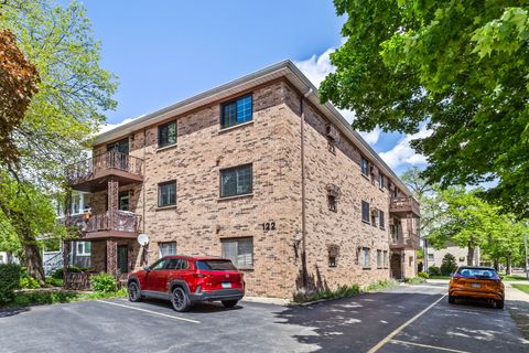 Photo of 122 Circle Avenue #307, Forest Park, IL 60130 (MLS # 12640005)