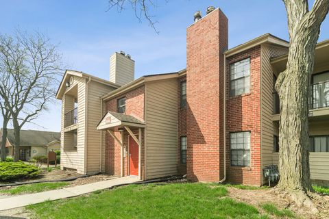 Photo of 2060 N Rand Road #204, Palatine, IL 60074 (MLS # 12623632)