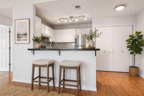 Tiny photo for 2060 N Rand Road #204, Palatine, IL 60074 (MLS # 12623632)