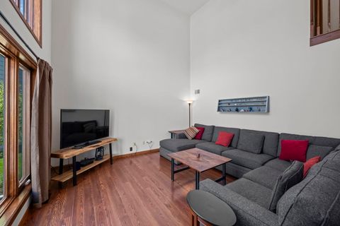 Tiny photo for 59 Sylvan Court, Elk Grove Village, IL 60007 (MLS # 12616738)