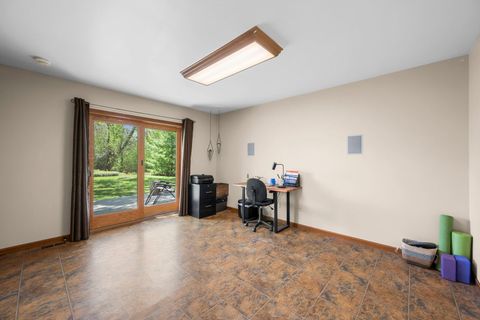 Tiny photo for 59 Sylvan Court, Elk Grove Village, IL 60007 (MLS # 12616738)