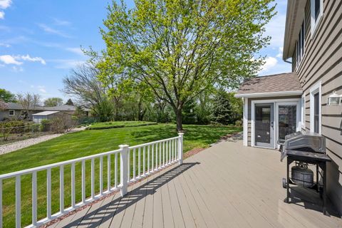 Tiny photo for 59 Sylvan Court, Elk Grove Village, IL 60007 (MLS # 12616738)