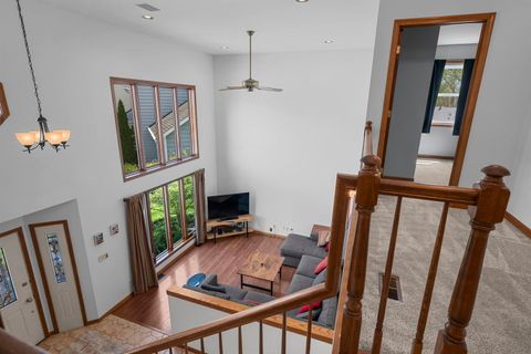 Tiny photo for 59 Sylvan Court, Elk Grove Village, IL 60007 (MLS # 12616738)