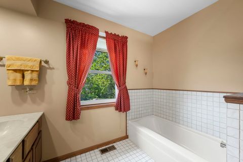 Tiny photo for 59 Sylvan Court, Elk Grove Village, IL 60007 (MLS # 12616738)