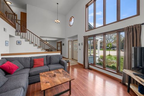 Tiny photo for 59 Sylvan Court, Elk Grove Village, IL 60007 (MLS # 12616738)