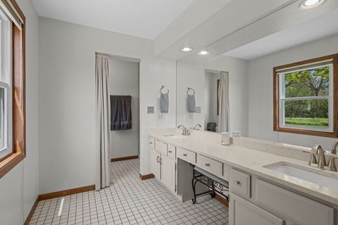 Tiny photo for 59 Sylvan Court, Elk Grove Village, IL 60007 (MLS # 12616738)