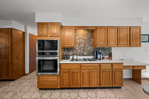 Tiny photo for 59 Sylvan Court, Elk Grove Village, IL 60007 (MLS # 12616738)