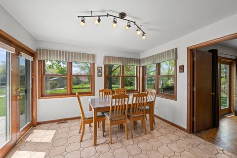 Tiny photo for 59 Sylvan Court, Elk Grove Village, IL 60007 (MLS # 12616738)