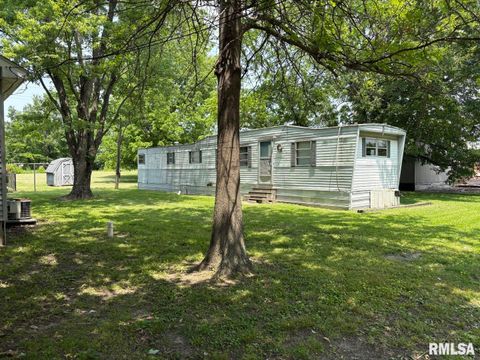 Tiny photo for 1606 & 1608 W Faust Street, Marion, IL 62959 (MLS # EB458306)