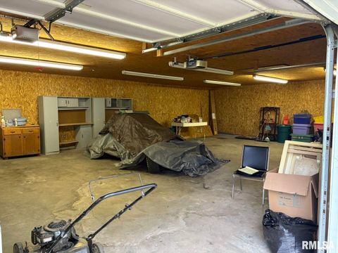 Tiny photo for 1606 & 1608 W Faust Street, Marion, IL 62959 (MLS # EB458306)