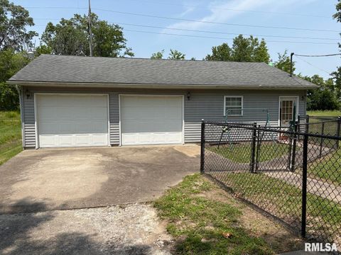 Tiny photo for 1606 & 1608 W Faust Street, Marion, IL 62959 (MLS # EB458306)