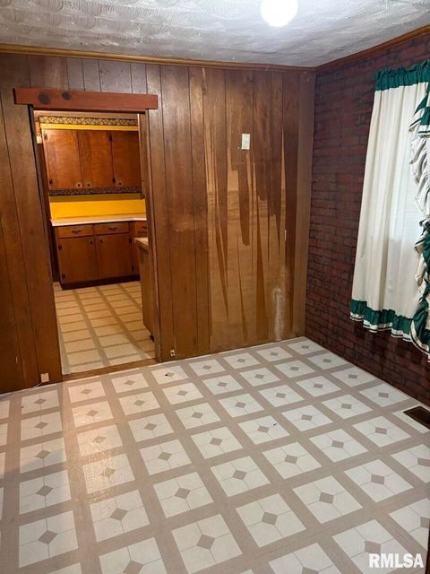 Tiny photo for 1606 & 1608 W Faust Street, Marion, IL 62959 (MLS # EB458306)