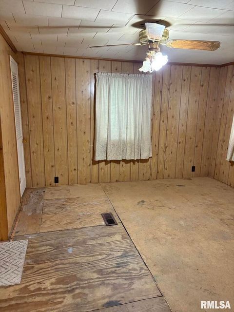 Tiny photo for 1606 & 1608 W Faust Street, Marion, IL 62959 (MLS # EB458306)