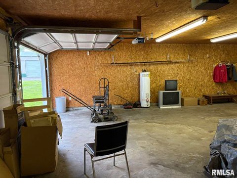 Tiny photo for 1606 & 1608 W Faust Street, Marion, IL 62959 (MLS # EB458306)