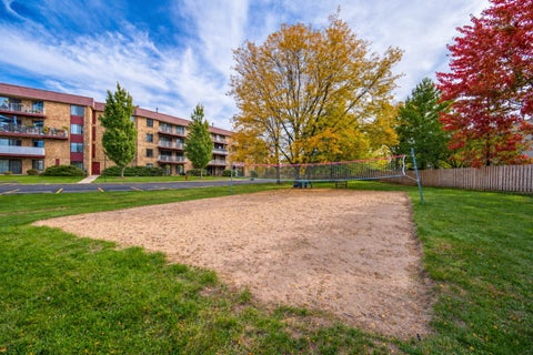 Tiny photo for 5400 Astor Lane #103, Rolling Meadows, IL 60008 (MLS # 12784686)
