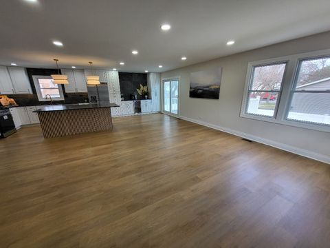 Tiny photo for 6831 Plymouth Road, Downers Grove, IL 60516 (MLS # 12603063)