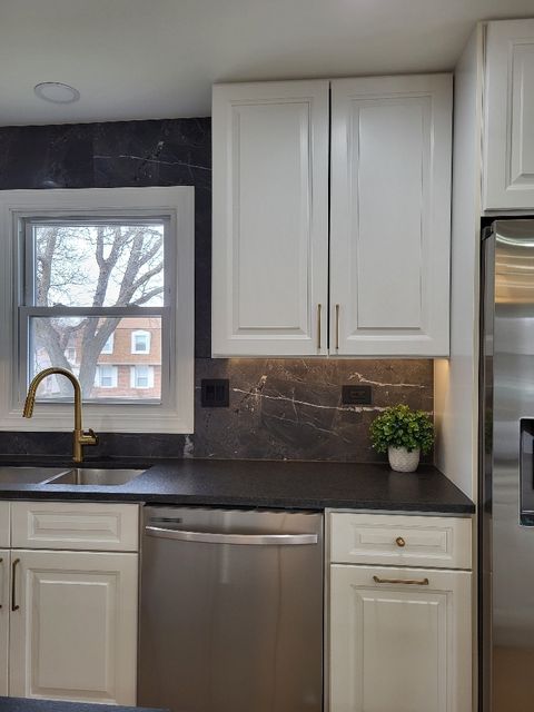 Tiny photo for 6831 Plymouth Road, Downers Grove, IL 60516 (MLS # 12603063)