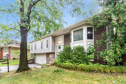 Photo of 143 Camelot Way, Bolingbrook, IL 60440 (MLS # 12718755)