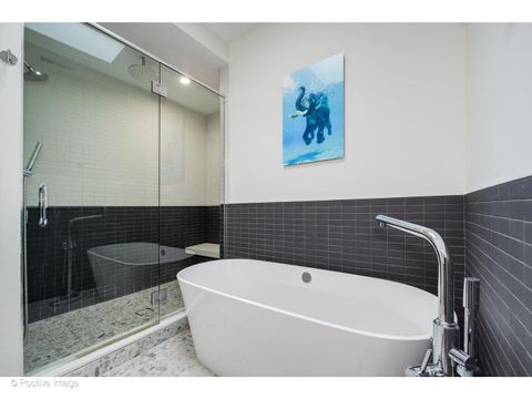 Tiny photo for 530 W Dickens Avenue #401, Chicago, IL 60614 (MLS # 12611012)