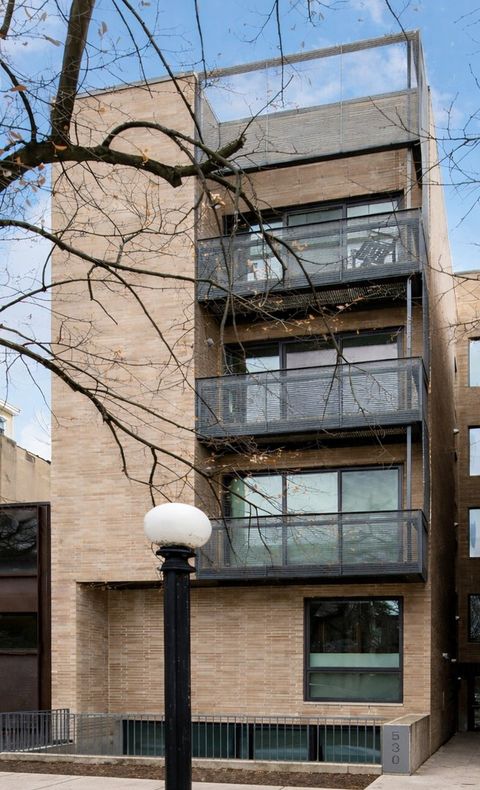 Photo of 530 W Dickens Avenue #401, Chicago, IL 60614 (MLS # 12611012)