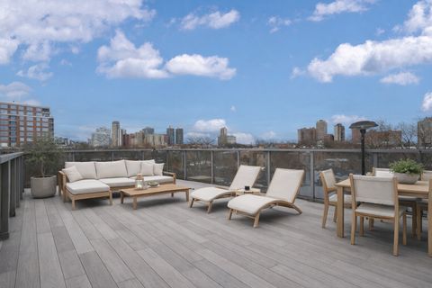 Tiny photo for 530 W Dickens Avenue #401, Chicago, IL 60614 (MLS # 12611012)