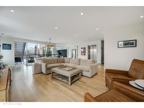 Tiny photo for 530 W Dickens Avenue #401, Chicago, IL 60614 (MLS # 12611012)