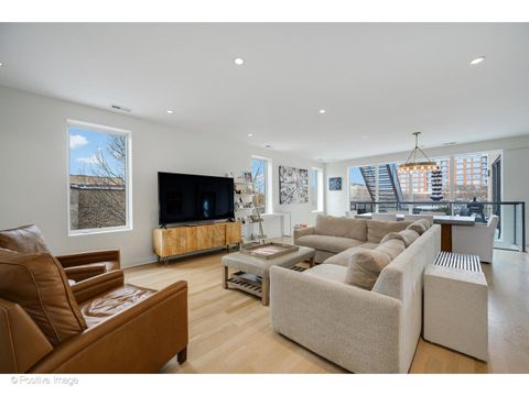 Tiny photo for 530 W Dickens Avenue #401, Chicago, IL 60614 (MLS # 12611012)