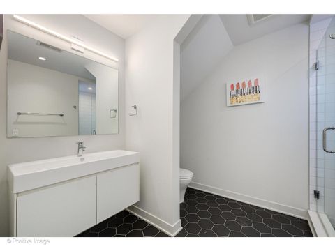 Tiny photo for 530 W Dickens Avenue #401, Chicago, IL 60614 (MLS # 12611012)