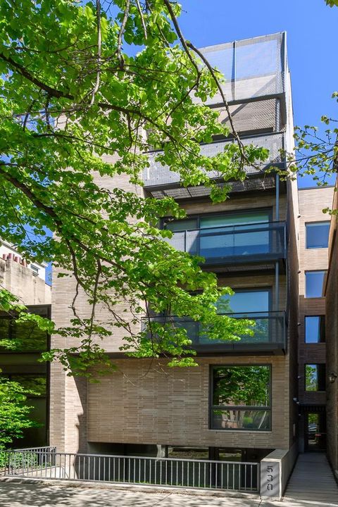 Photo of 530 W Dickens Avenue #401, Chicago, IL 60614 (MLS # 12611012)