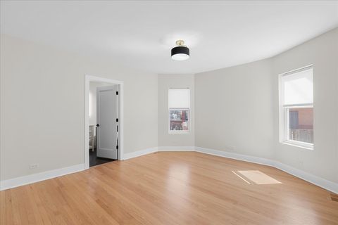 Tiny photo for 2416 W MORSE Avenue, Chicago, IL 60645 (MLS # 12502155)