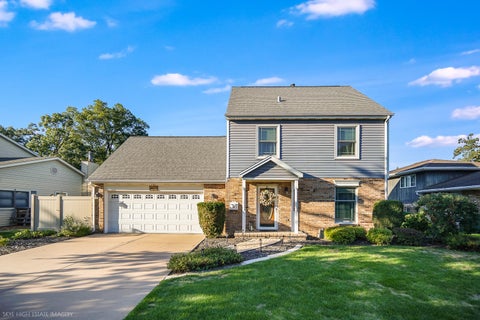 Tiny photo for 427 Glenys Drive, Lemont, IL 60439 (MLS # 12785455)