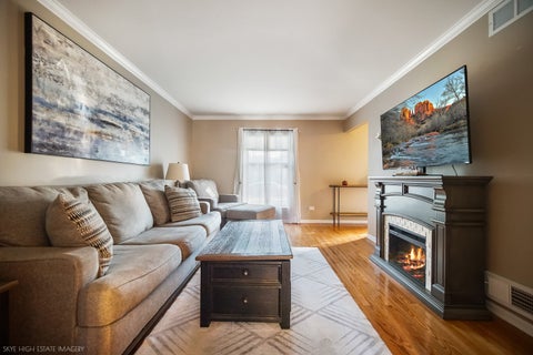 Tiny photo for 427 Glenys Drive, Lemont, IL 60439 (MLS # 12785455)