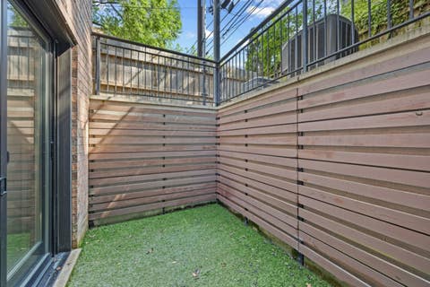 Tiny photo for 1823 N Halsted Street #1, Chicago, IL 60614 (MLS # 12726081)