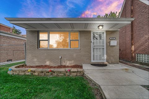Photo of 10339 S Calumet Avenue, Chicago, IL 60628 (MLS # 12649065)