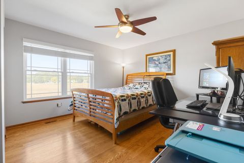 Tiny photo for 676 Quincy Court, Carol Stream, IL 60188 (MLS # 12490133)