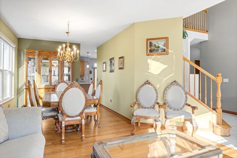 Tiny photo for 676 Quincy Court, Carol Stream, IL 60188 (MLS # 12490133)