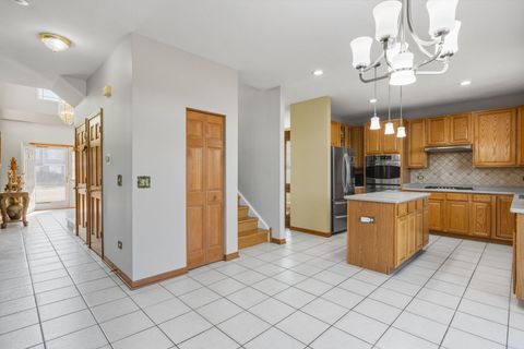 Tiny photo for 676 Quincy Court, Carol Stream, IL 60188 (MLS # 12490133)