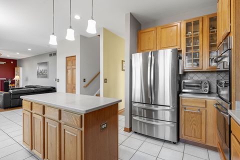 Tiny photo for 676 Quincy Court, Carol Stream, IL 60188 (MLS # 12490133)