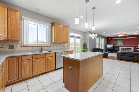 Tiny photo for 676 Quincy Court, Carol Stream, IL 60188 (MLS # 12490133)