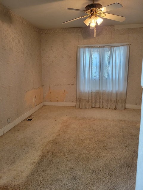 Tiny photo for 611 Farnam Street, Davenport, IA 50803 (MLS # 12771042)