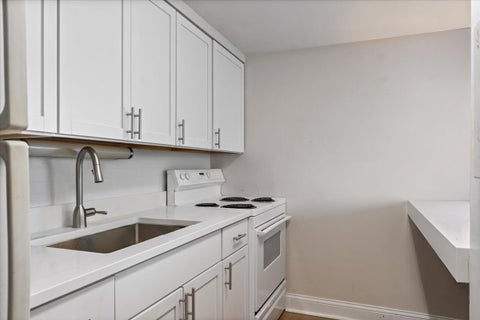 Tiny photo for 2400 N Lakeview Avenue #1116, Chicago, IL 60614 (MLS # 12695071)