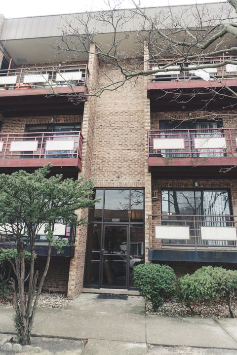 Tiny photo for 6034 N WOLCOTT Avenue #1W, Chicago, IL 60660 (MLS # 12595615)